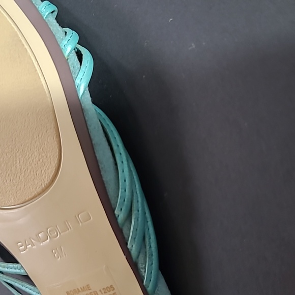 Bandolino Sz 8M Turquoise Sandal w/Stone Detail Kitten Heel Slip-on - Picture 5 of 11